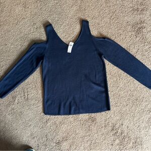 Banana Republic NWT exposed Shoulder Long Sleeved Top Shirt Sweater. Medium Navy